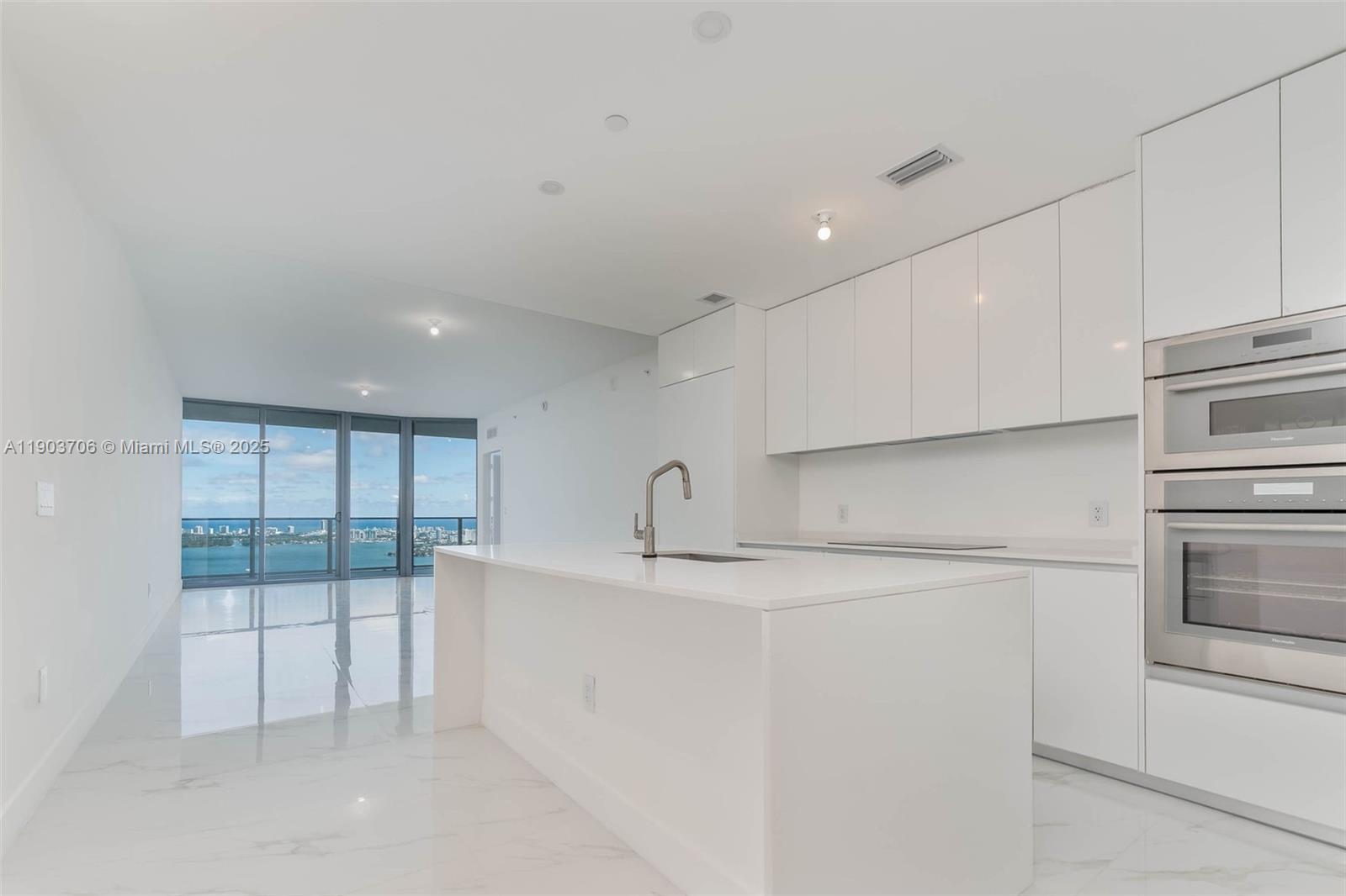 700 NE 24 St # 5405, Miami Unit: 5405