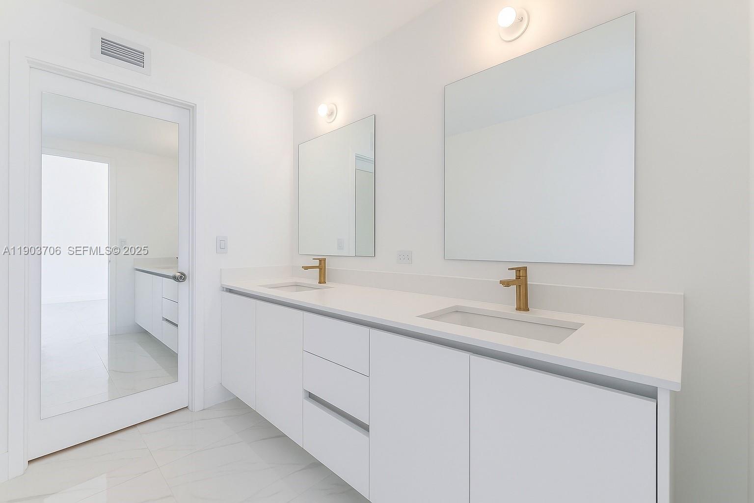 700 NE 24 St # 5405, Miami Unit: 5405