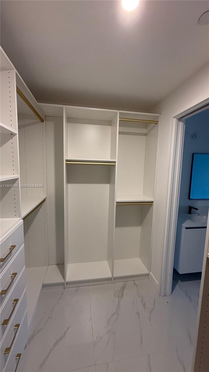 700 NE 24 St # 5405, Miami Unit: 5405