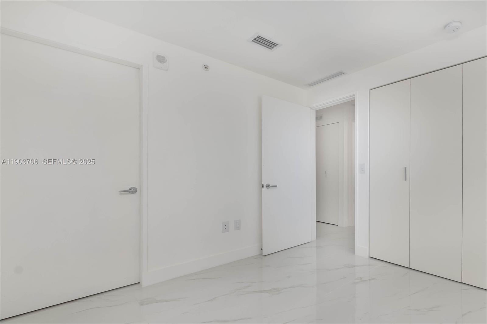 700 NE 24 St # 5405, Miami Unit: 5405