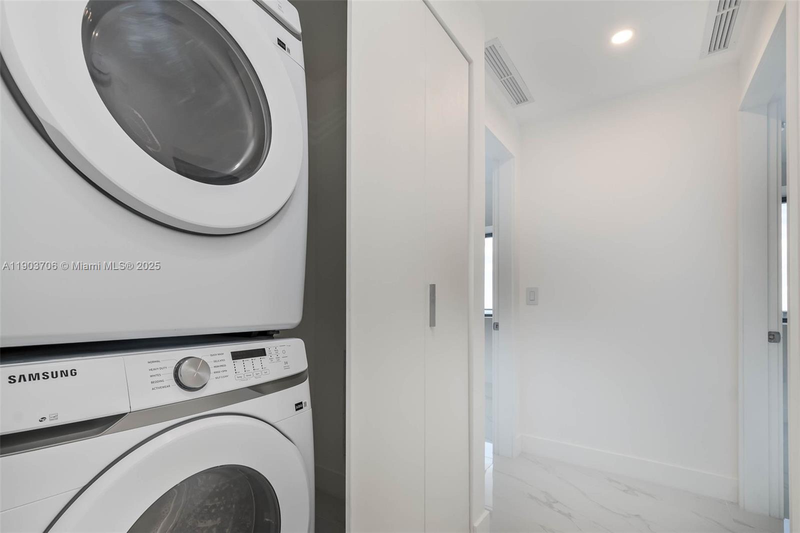 700 NE 24 St # 5405, Miami Unit: 5405