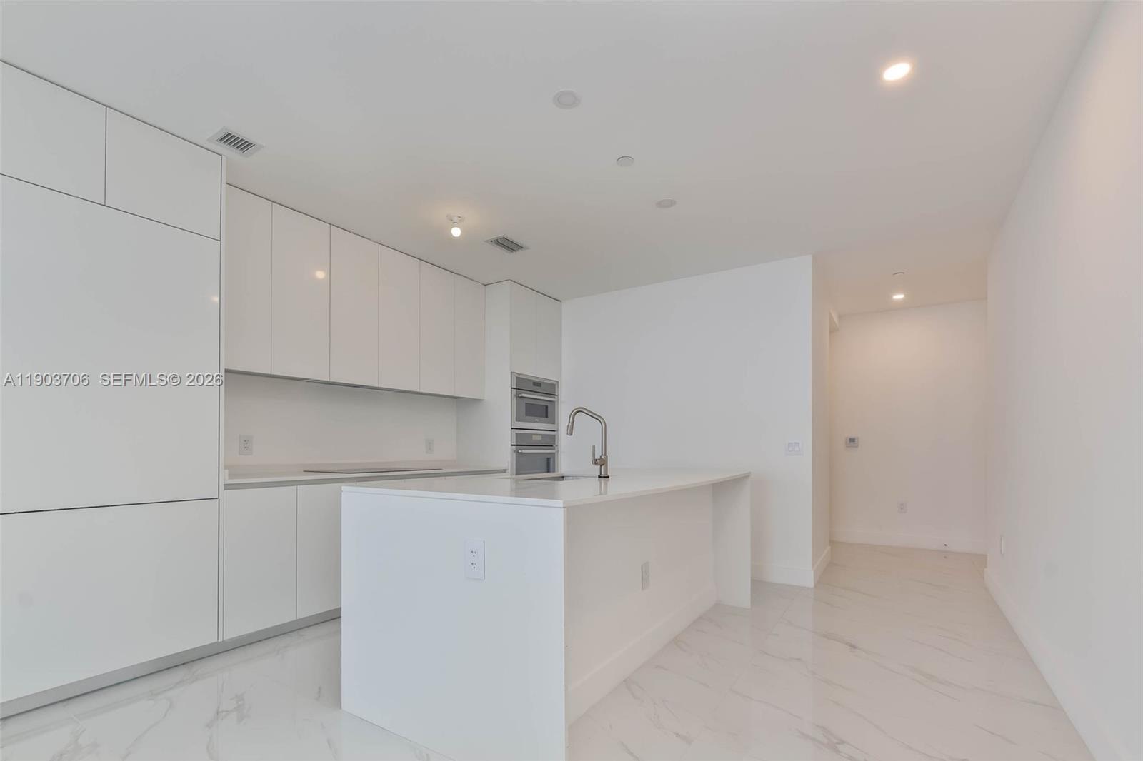 700 NE 24 St # 5405, Miami Unit: 5405