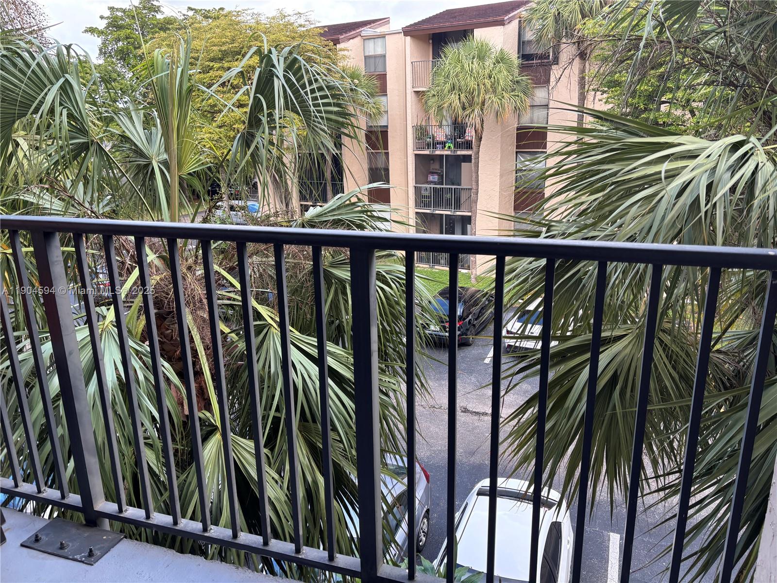 14525 N Kendall Dr # 307J