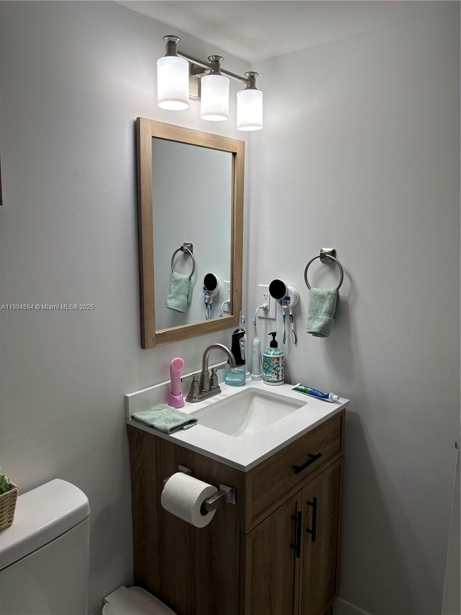 14525 N Kendall Dr # 307J