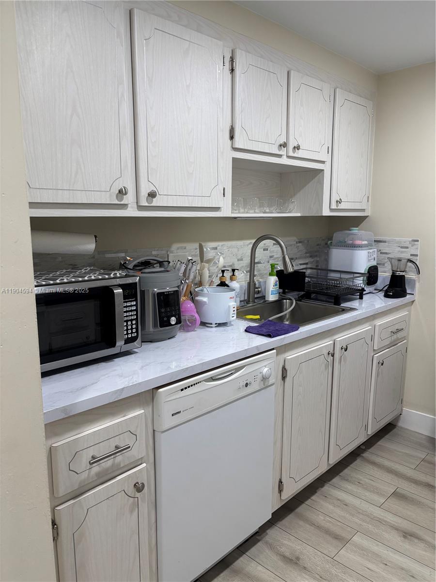 14525 N Kendall Dr # 307J