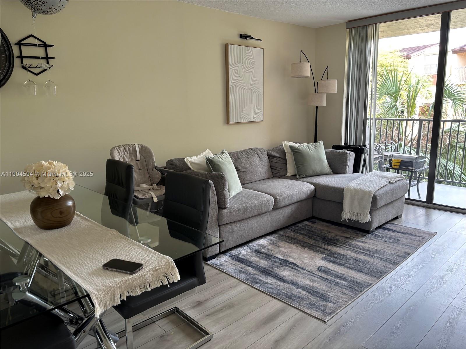 14525 N Kendall Dr # 307J