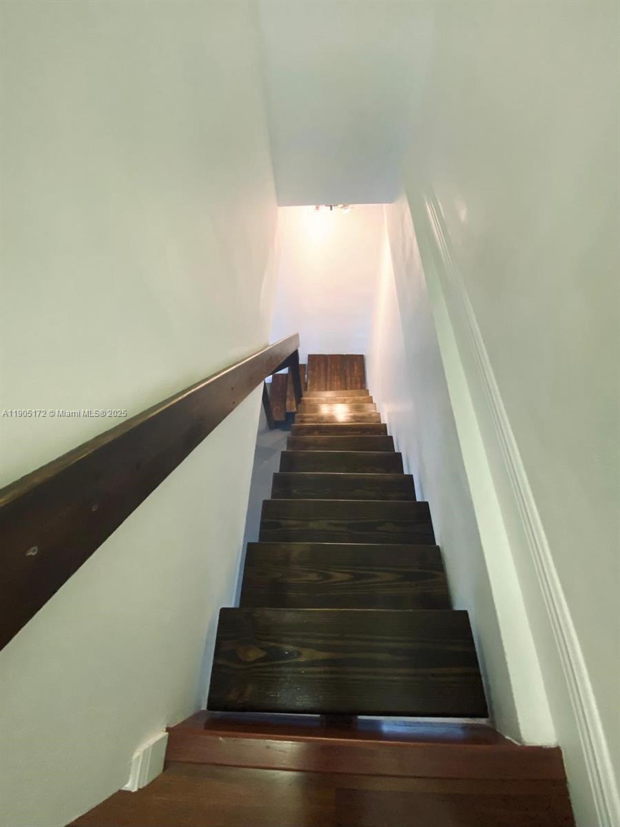 798 Crandon Blvd # C Unit: 30-C