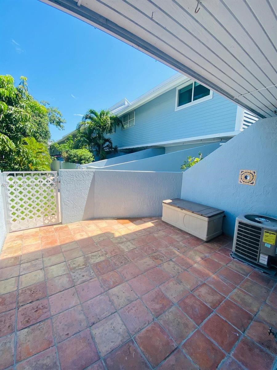 798 Crandon Blvd # C Unit: 30-C