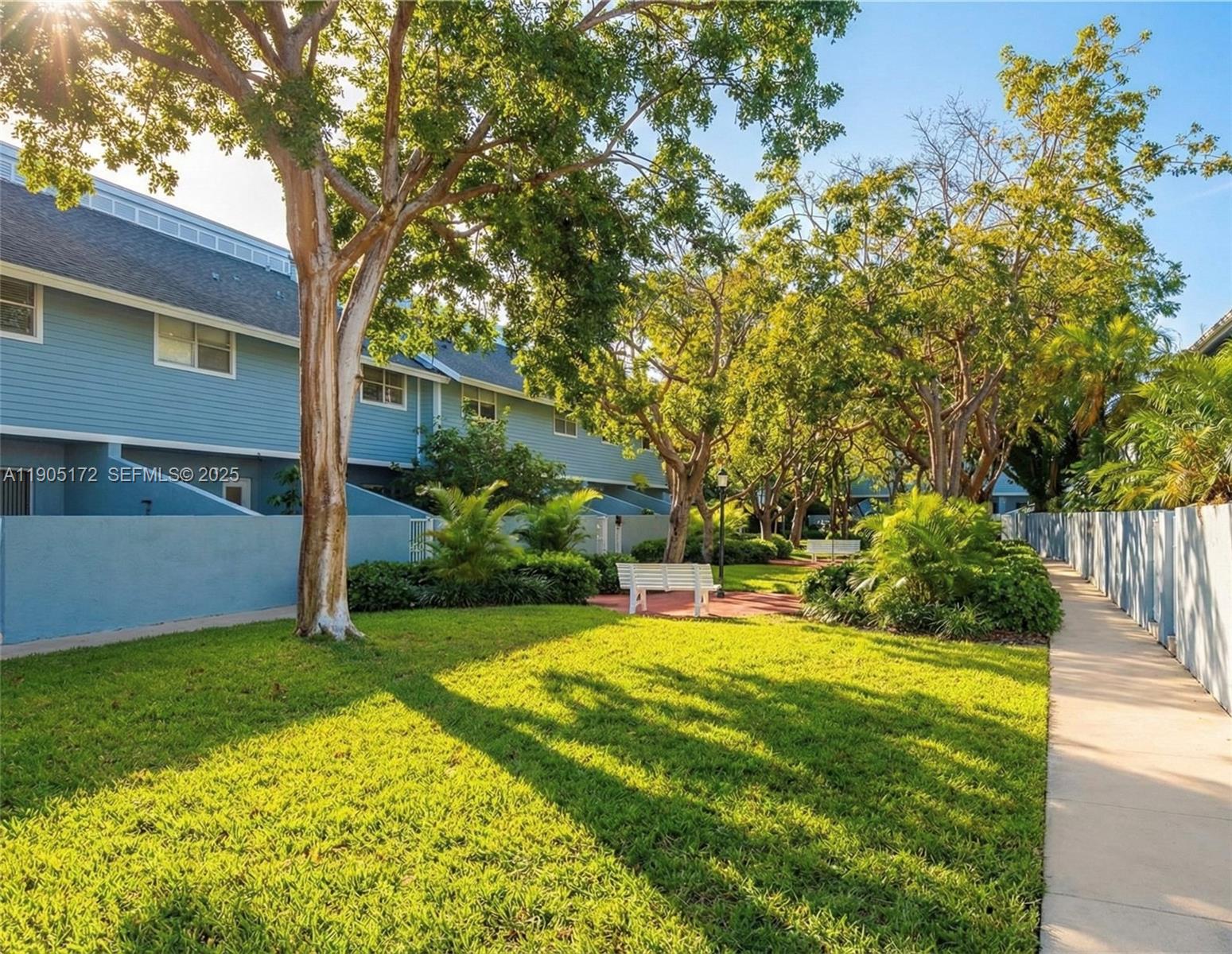 798 Crandon Blvd # C Unit: 30-C