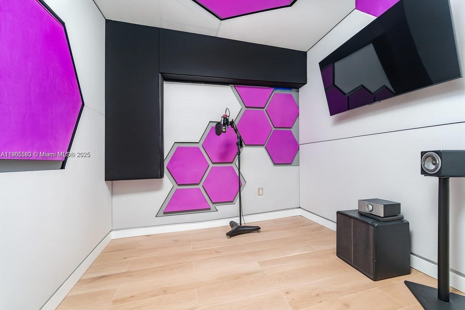 7025 NW 7th Ave Unit: #MAIN