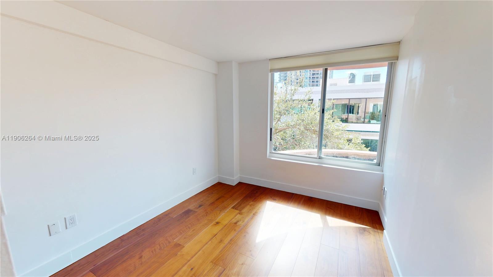 2801 Florida Ave # 410