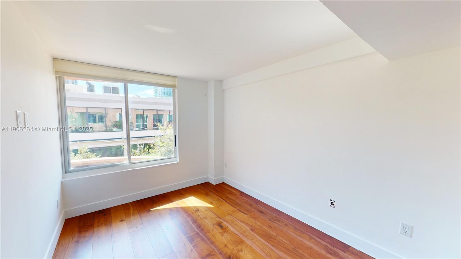 2801 Florida Ave # 410