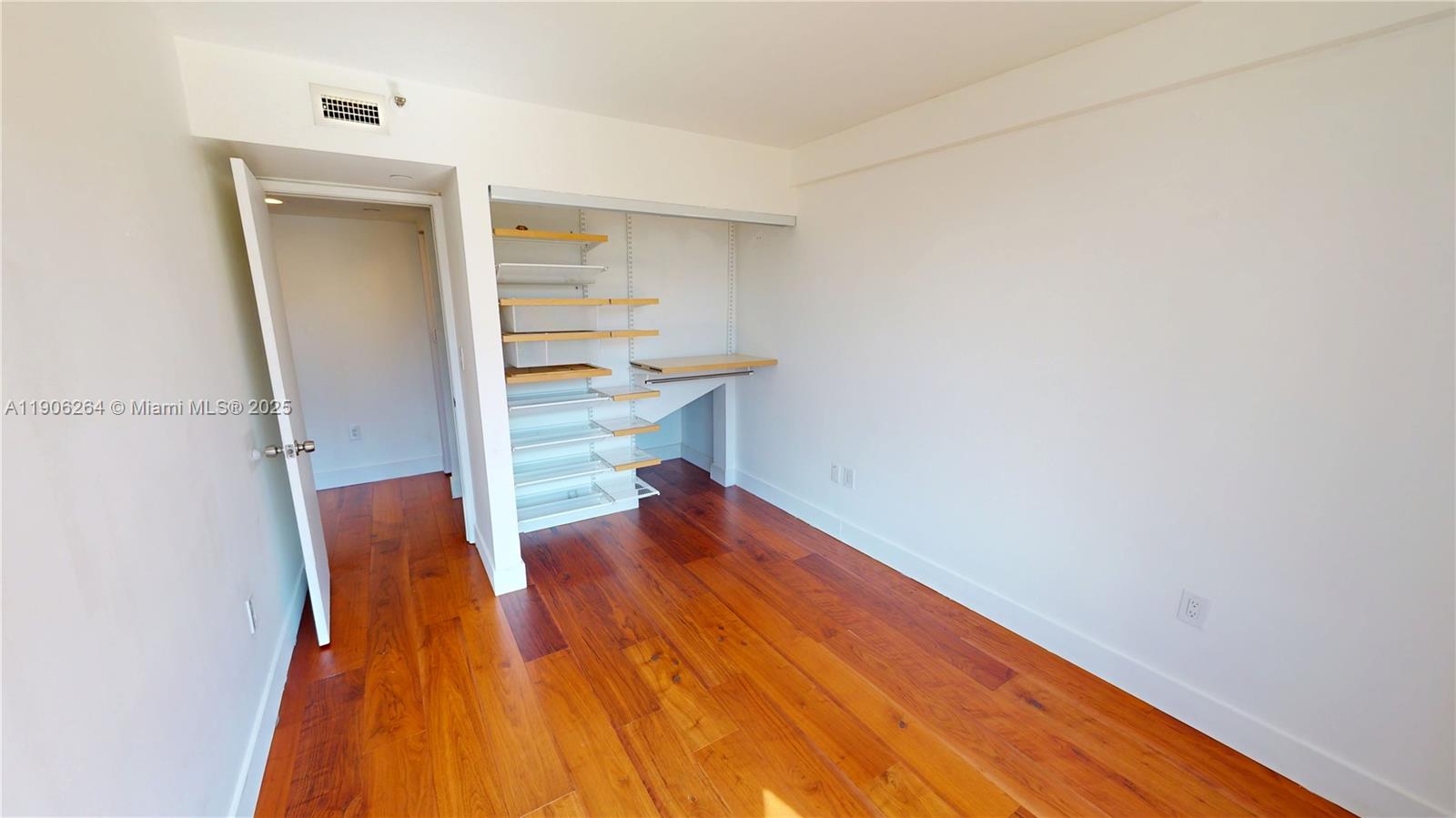 2801 Florida Ave # 410