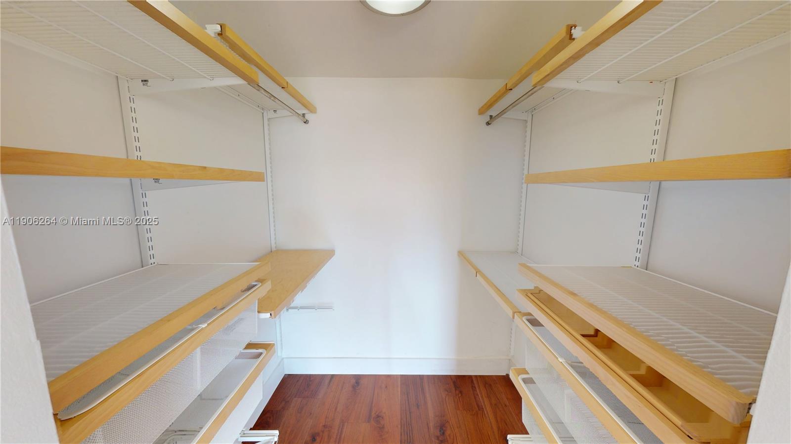 2801 Florida Ave # 410