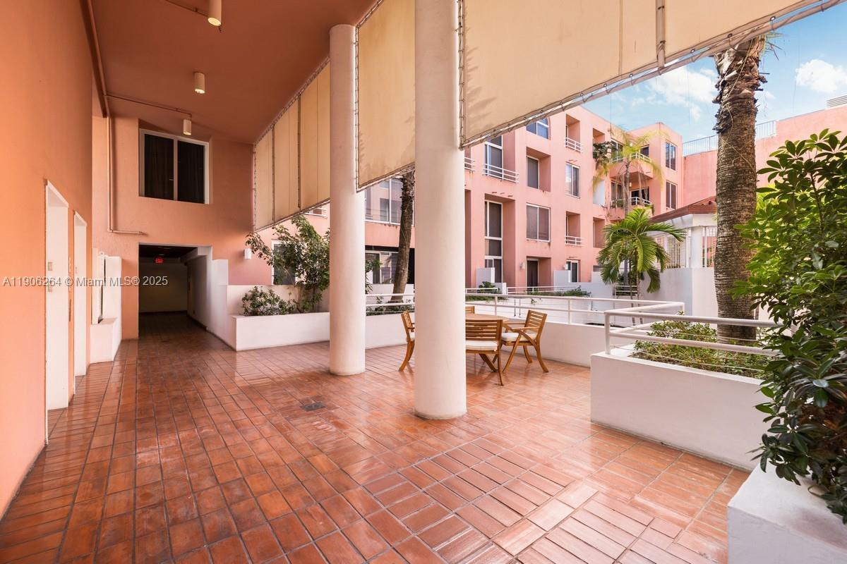 2801 Florida Ave # 410