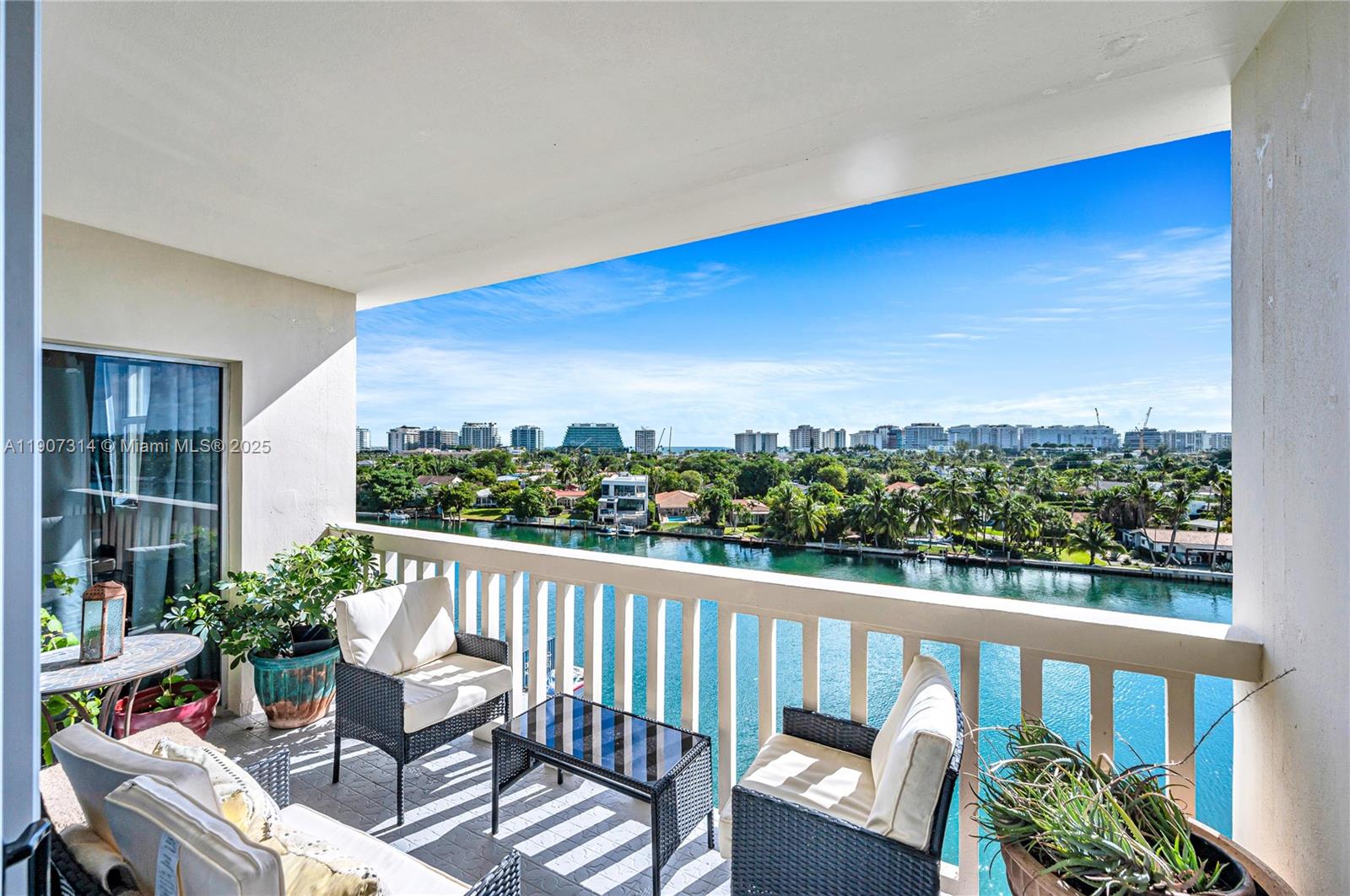 9111 E BAY HARBOR DR Unit: PHB