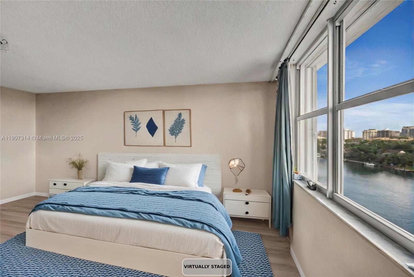 9111 E BAY HARBOR DR Unit: PHB