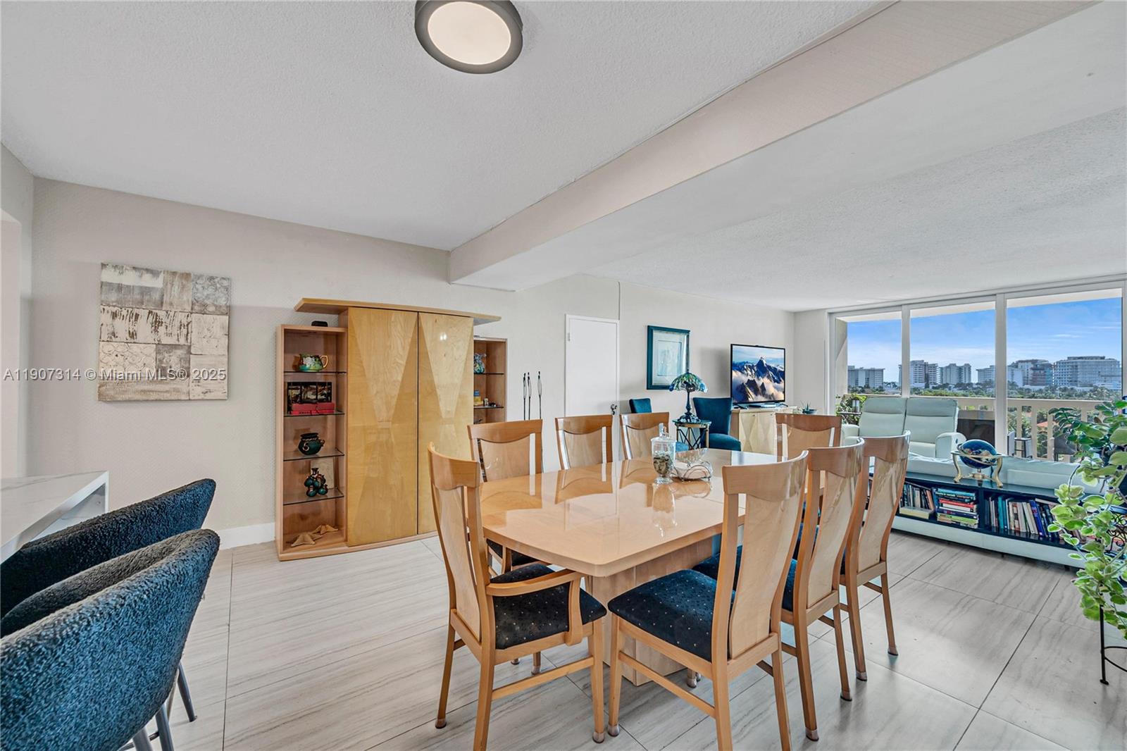 9111 E BAY HARBOR DR Unit: PHB