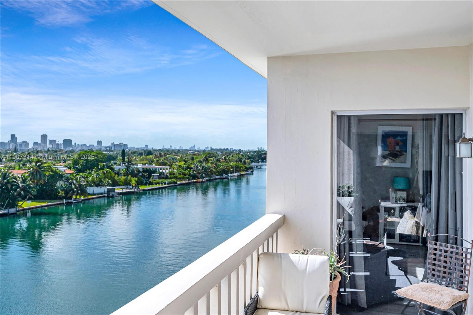 9111 E BAY HARBOR DR Unit: PHB