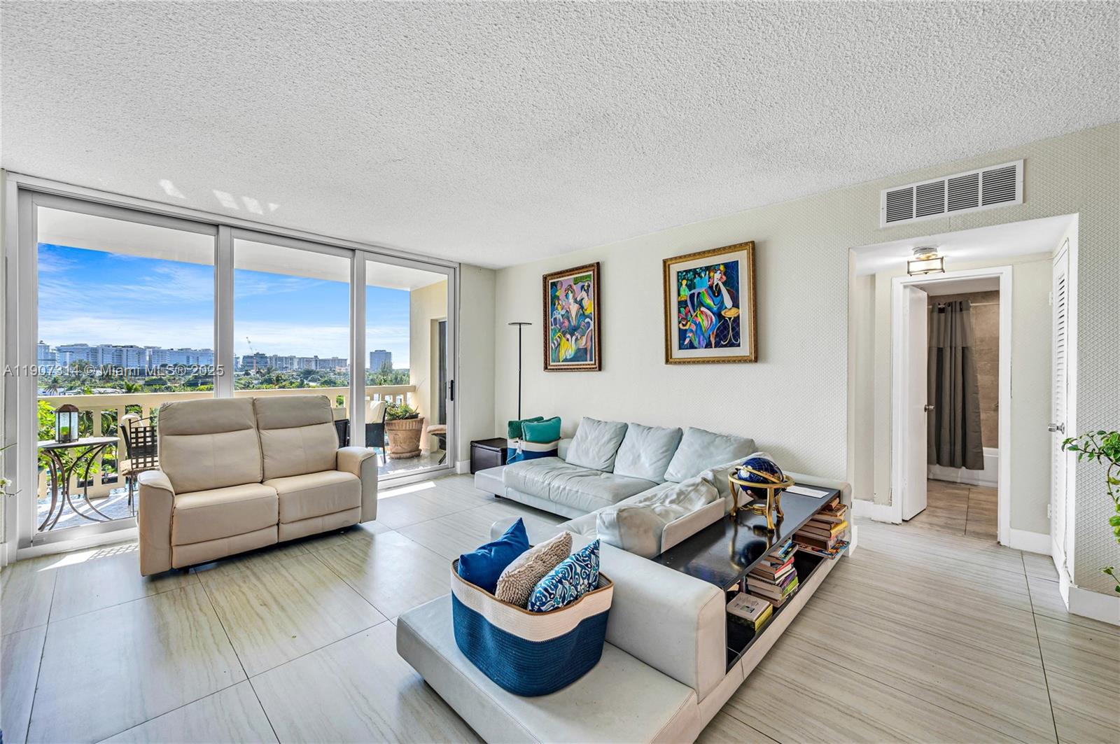 9111 E BAY HARBOR DR Unit: PHB