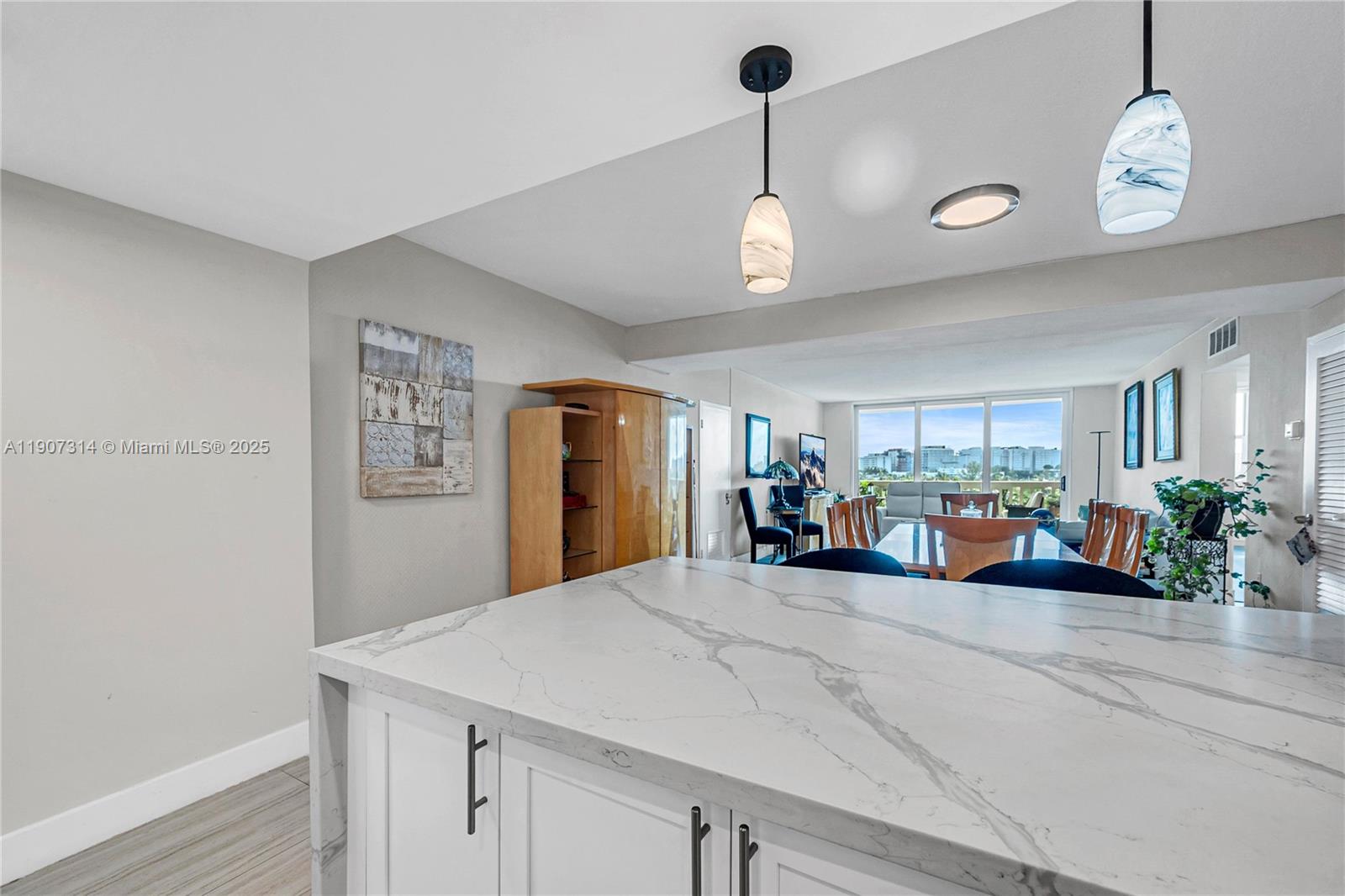 9111 E BAY HARBOR DR Unit: PHB