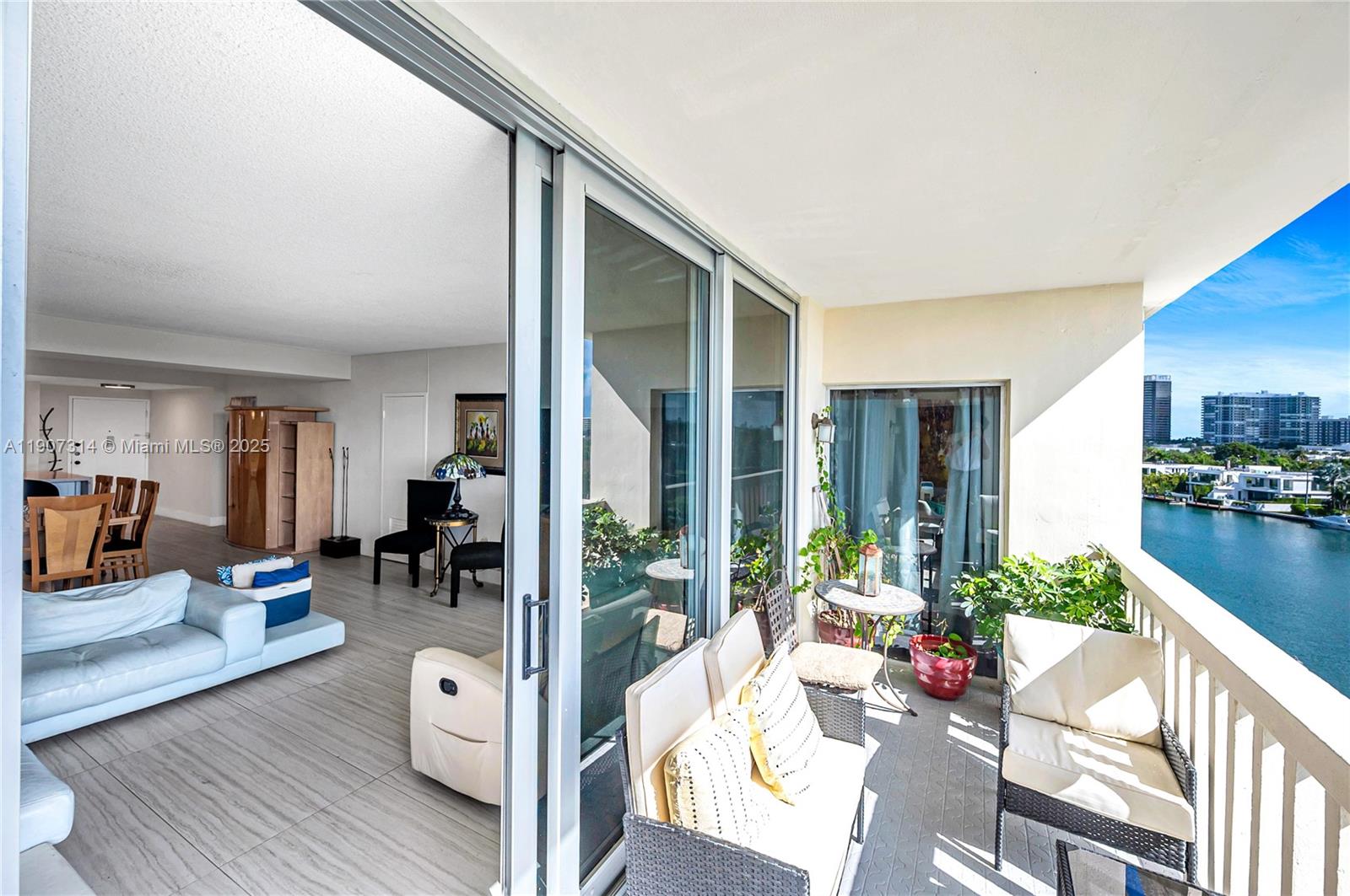 9111 E BAY HARBOR DR Unit: PHB