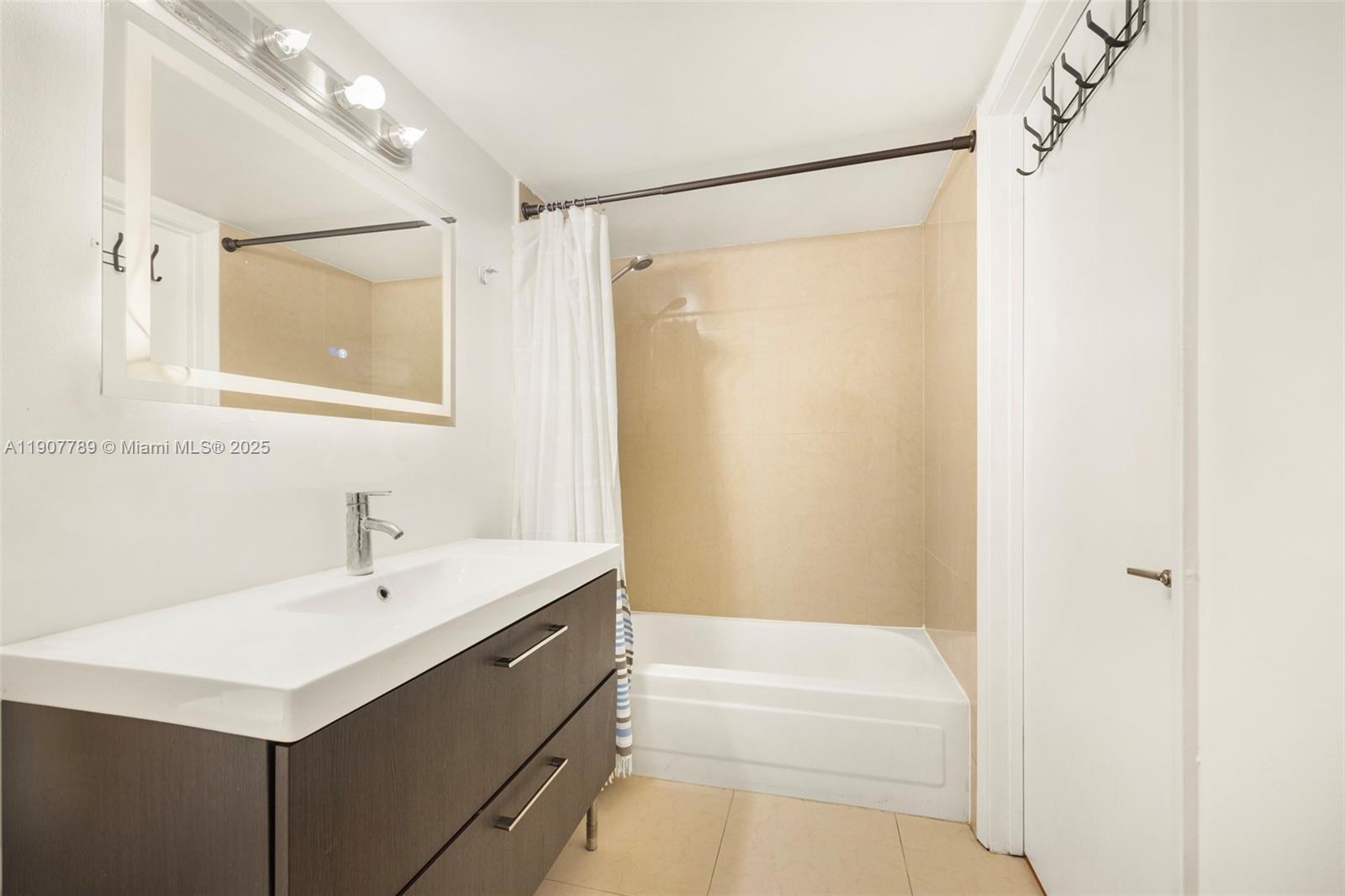 850 N Miami Ave Unit: W-906