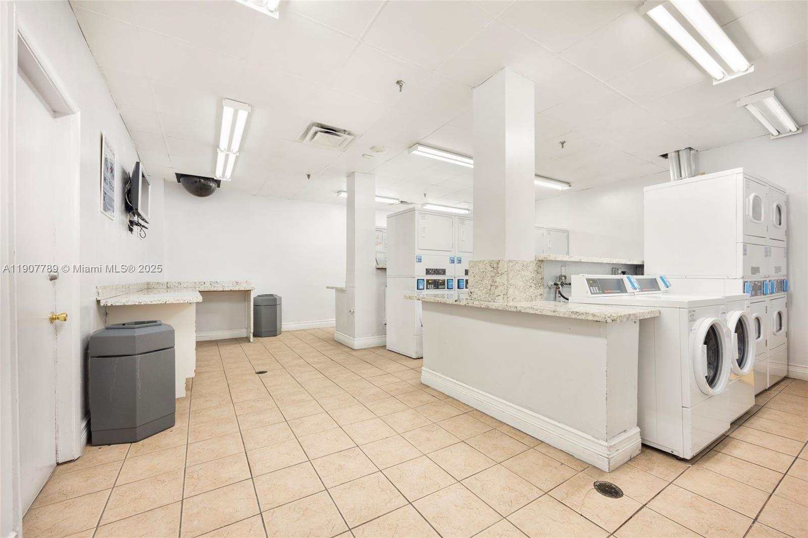 850 N Miami Ave Unit: W-906