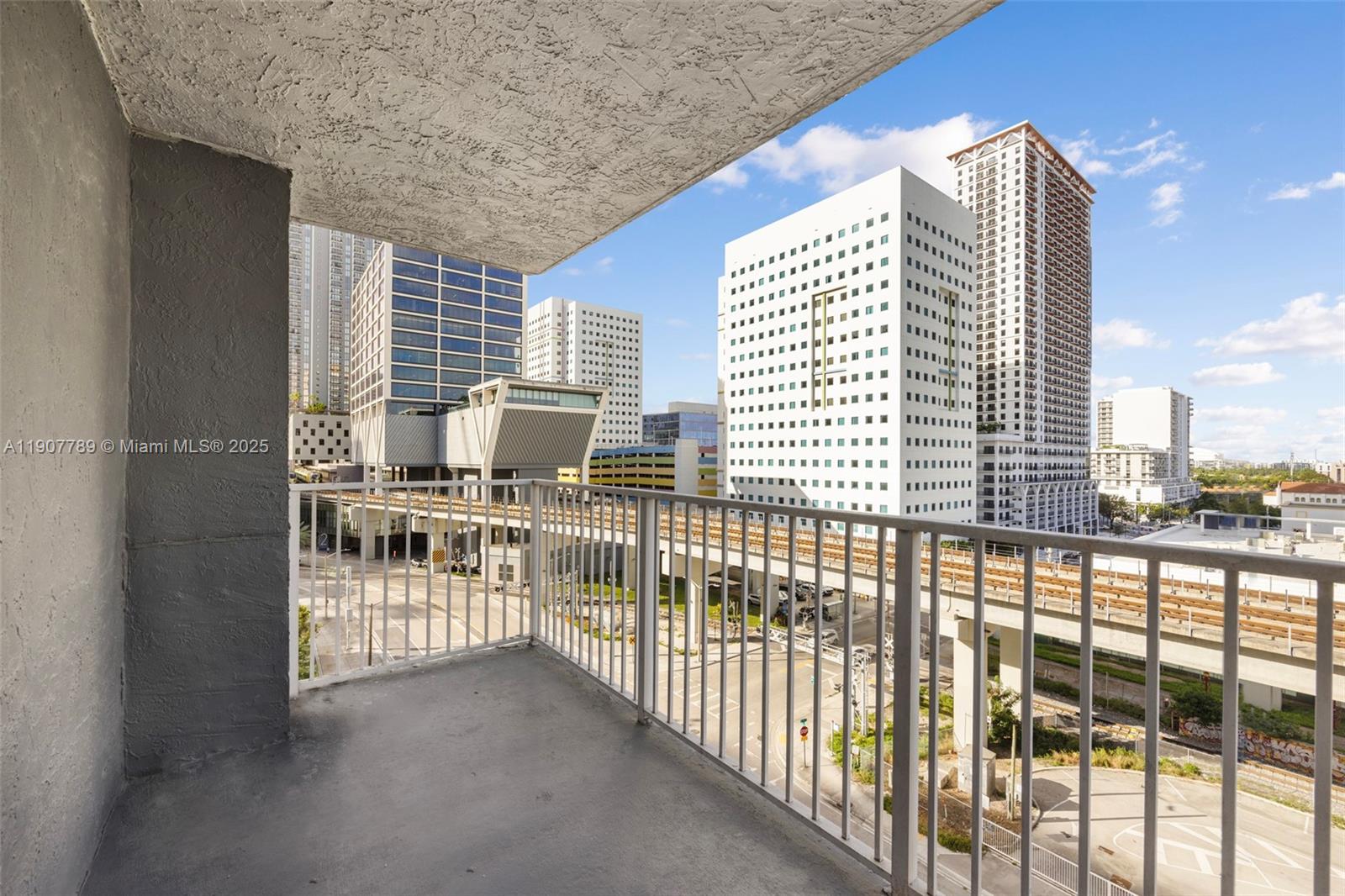 850 N Miami Ave Unit: W-906