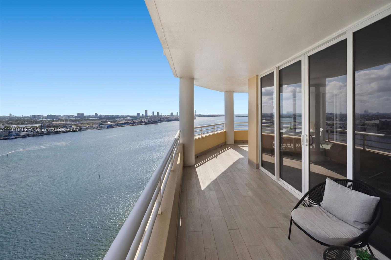 808 Brickell Key Dr # 2601