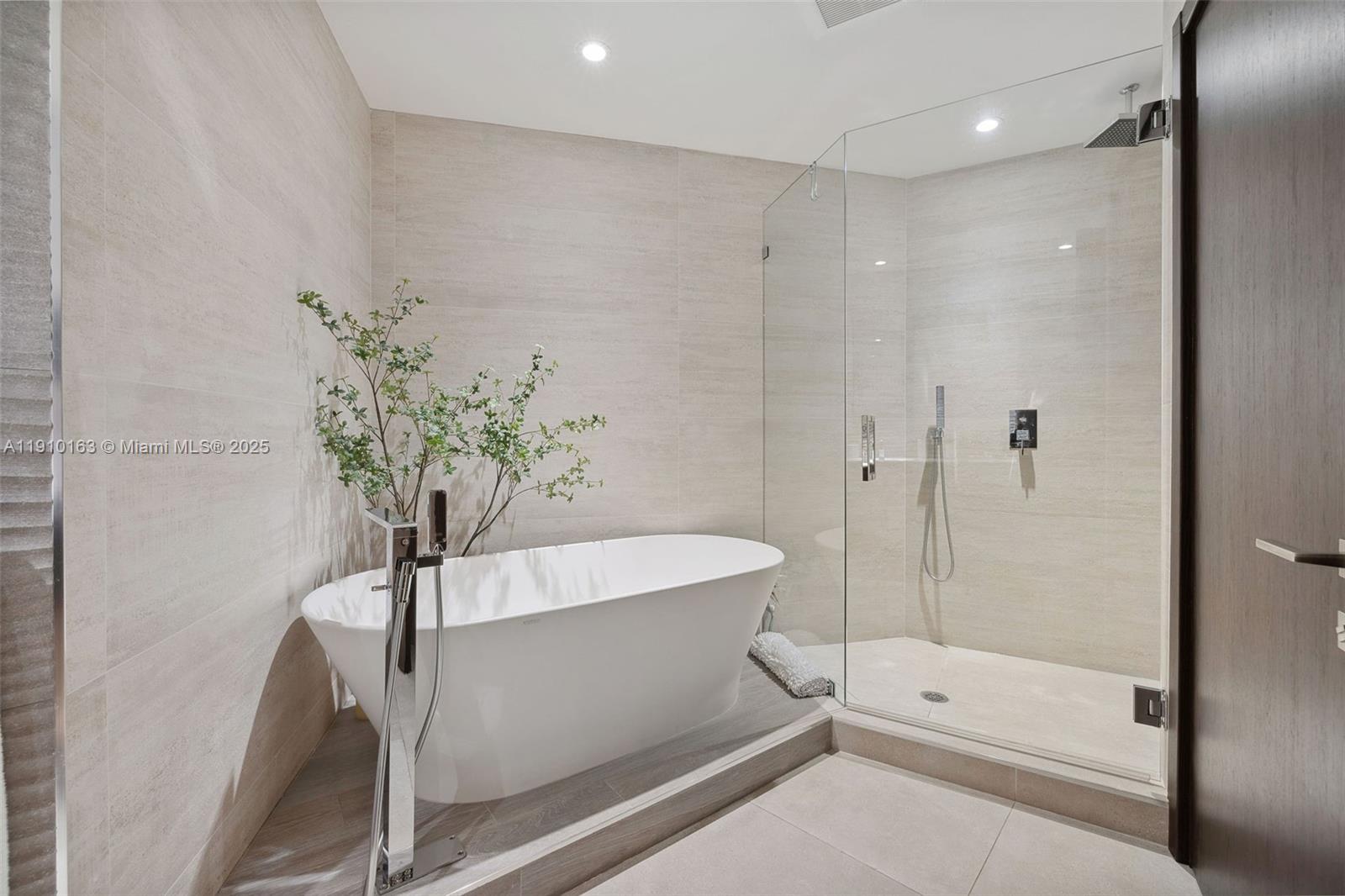 808 Brickell Key Dr # 2601