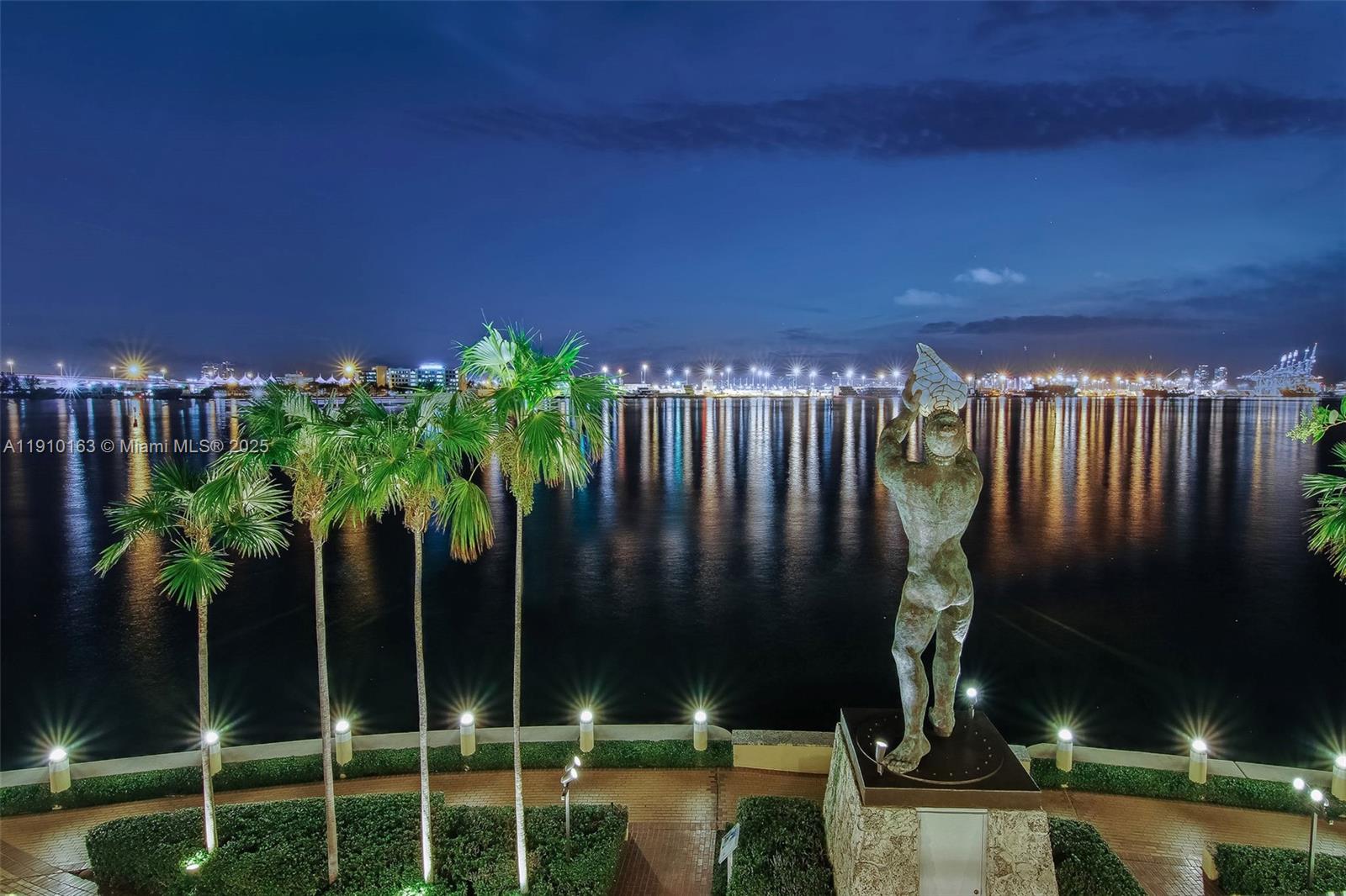 808 Brickell Key Dr # 2601