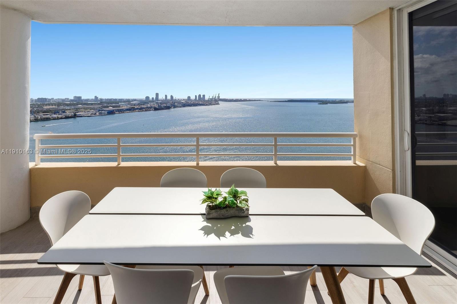 808 Brickell Key Dr # 2601