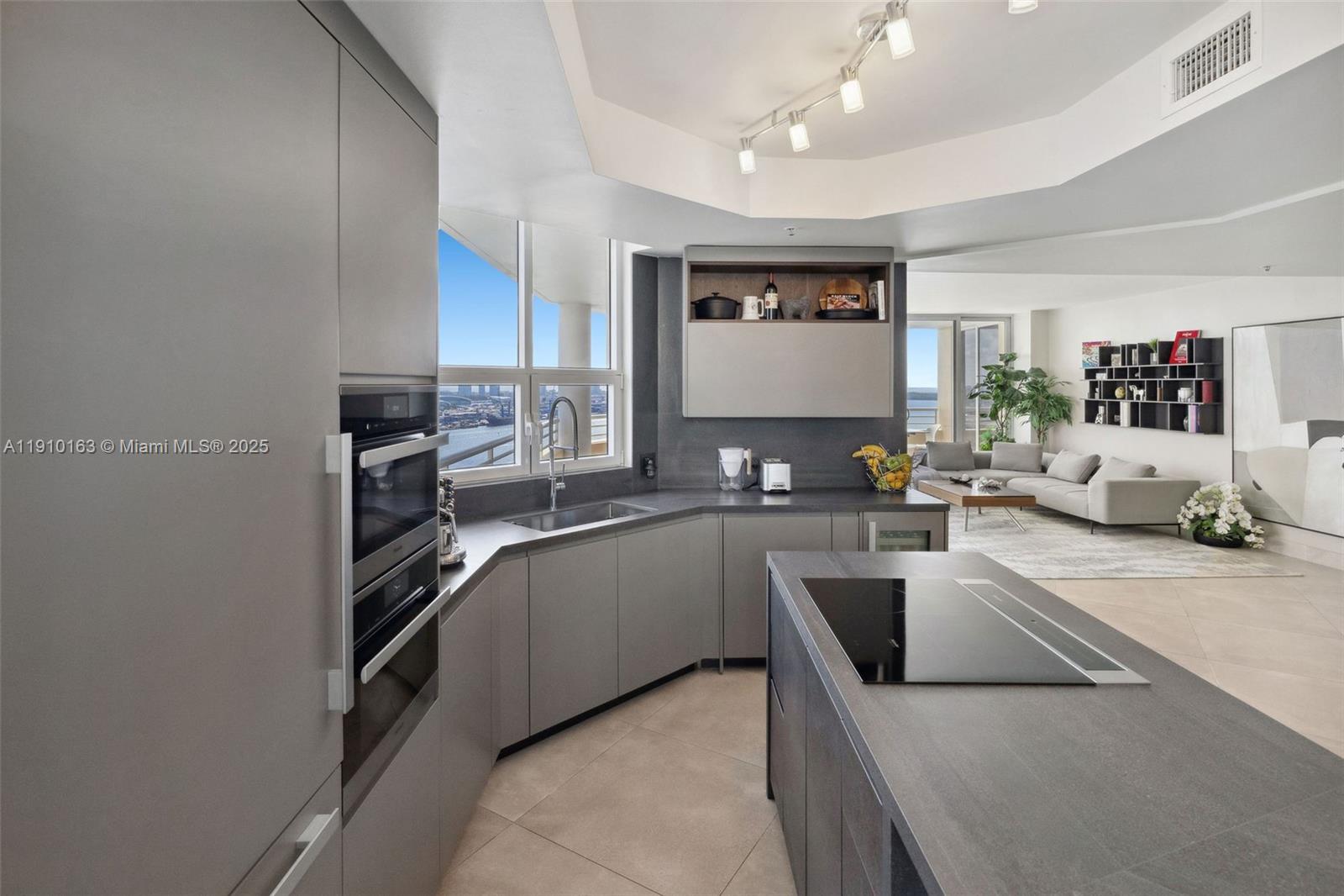 808 Brickell Key Dr # 2601