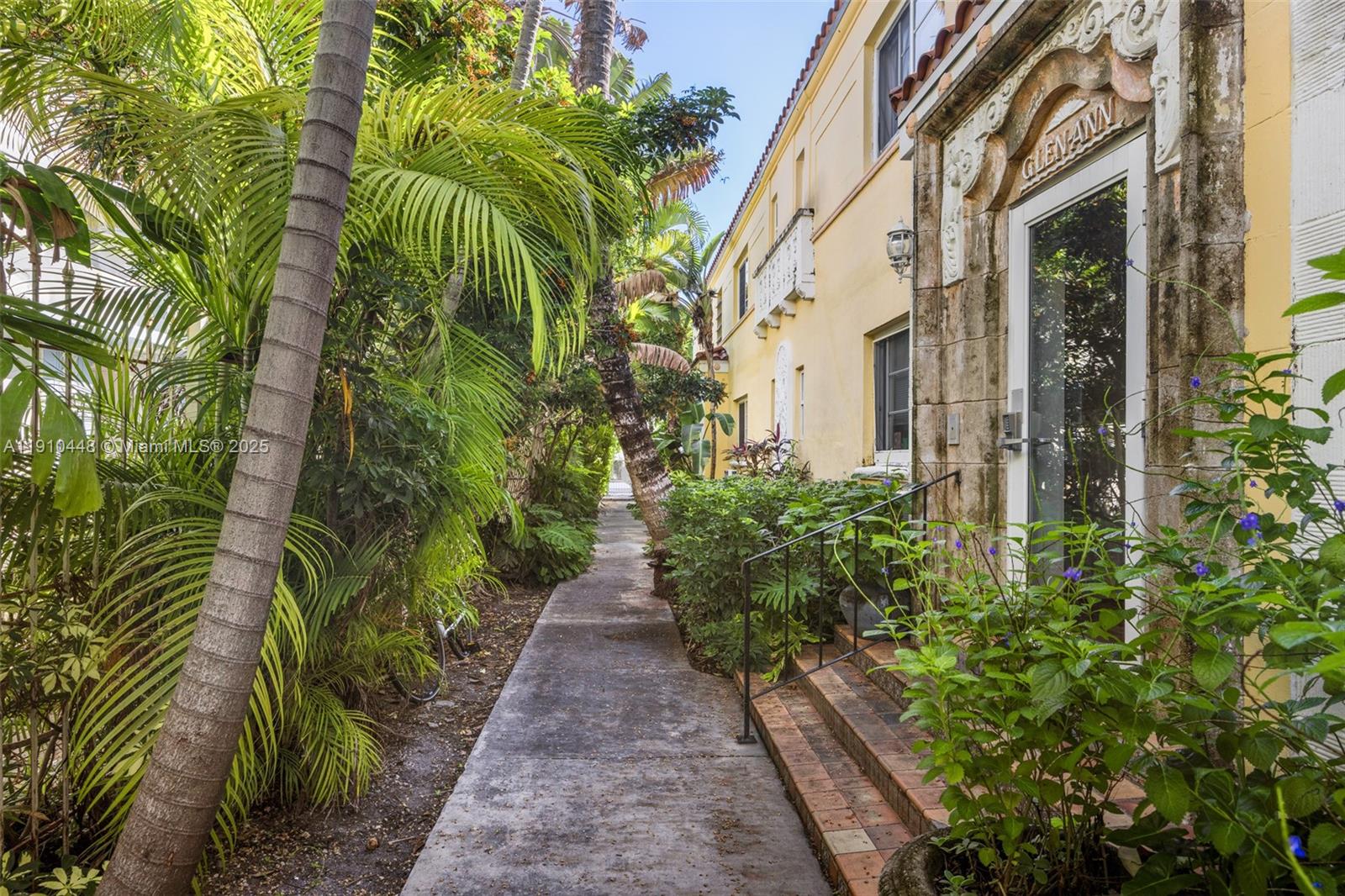 846 Jefferson Ave # 7