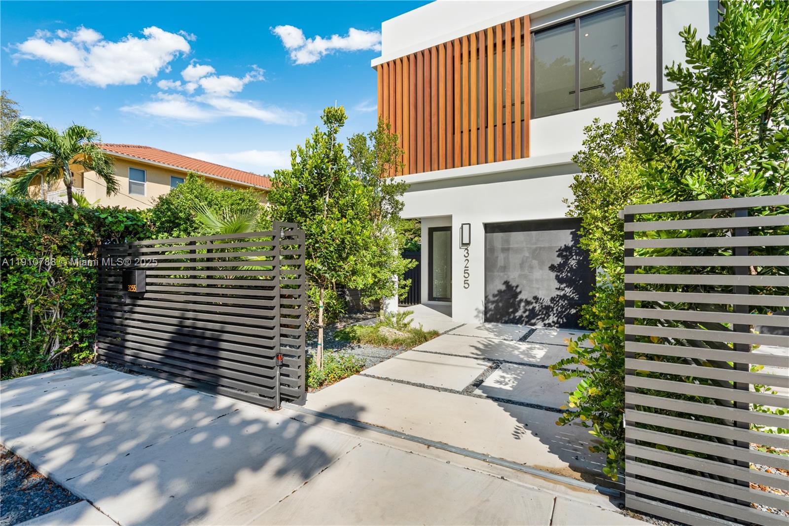 3255 Percival Ave # 3255