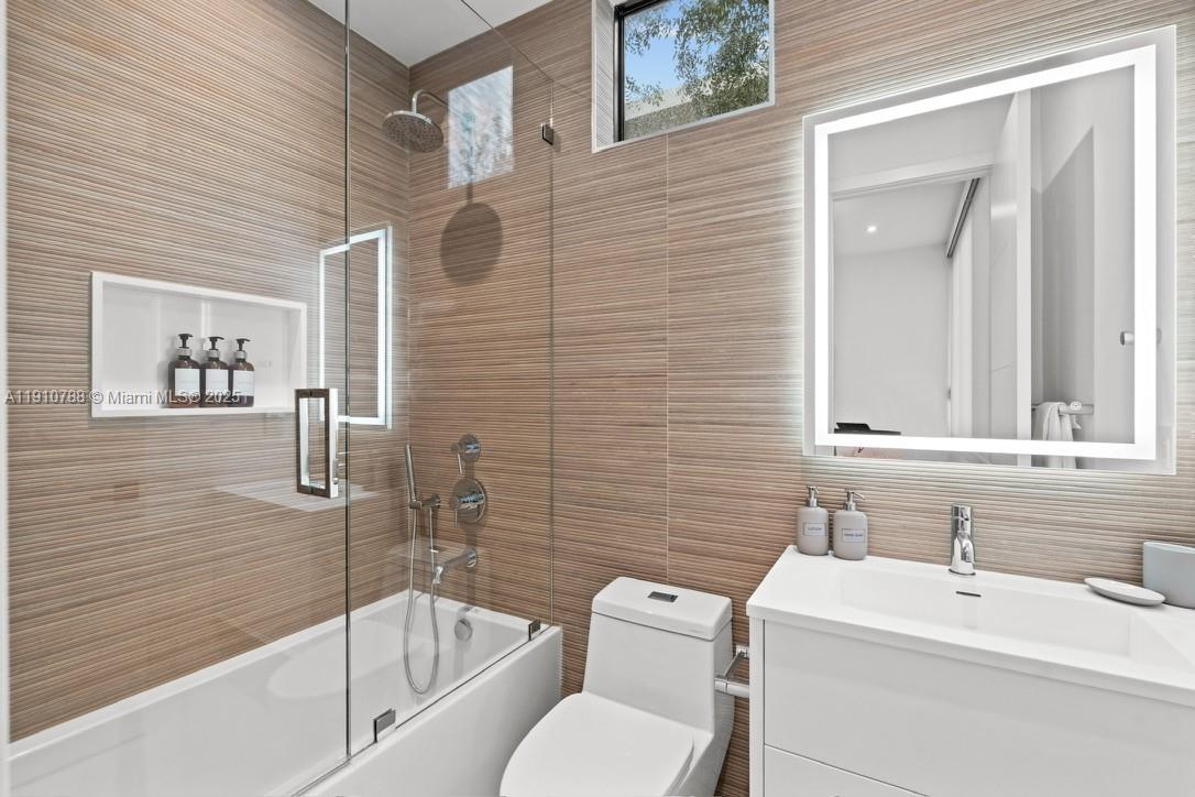 3255 Percival Ave # 3255