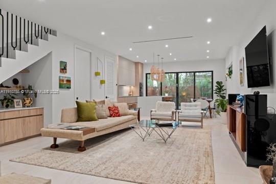 3255 Percival Ave # 3255