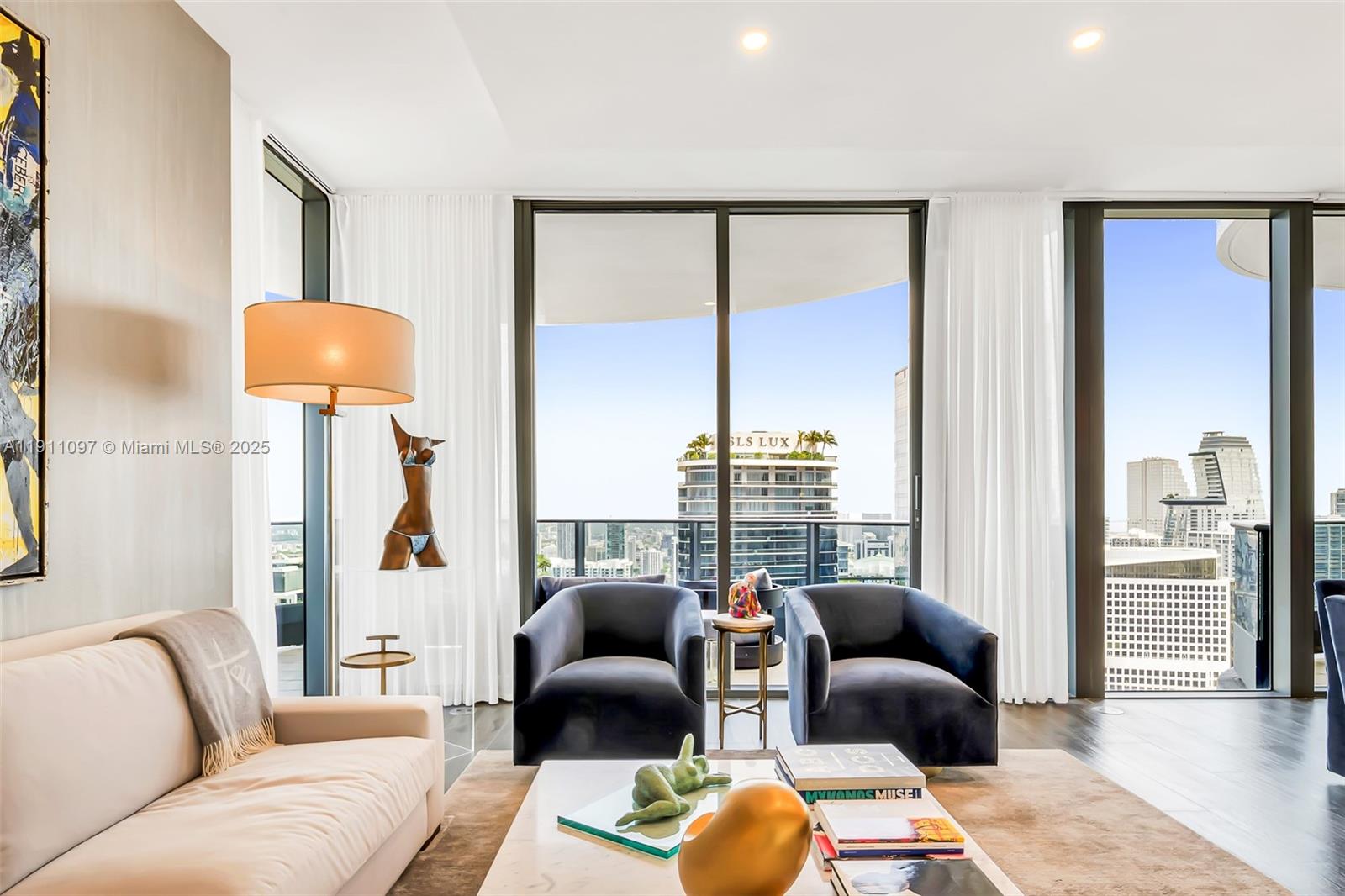 1000 Brickell Plz Unit: PH5807