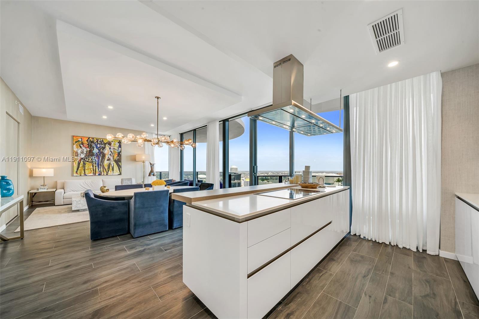 1000 Brickell Plz Unit: PH5807