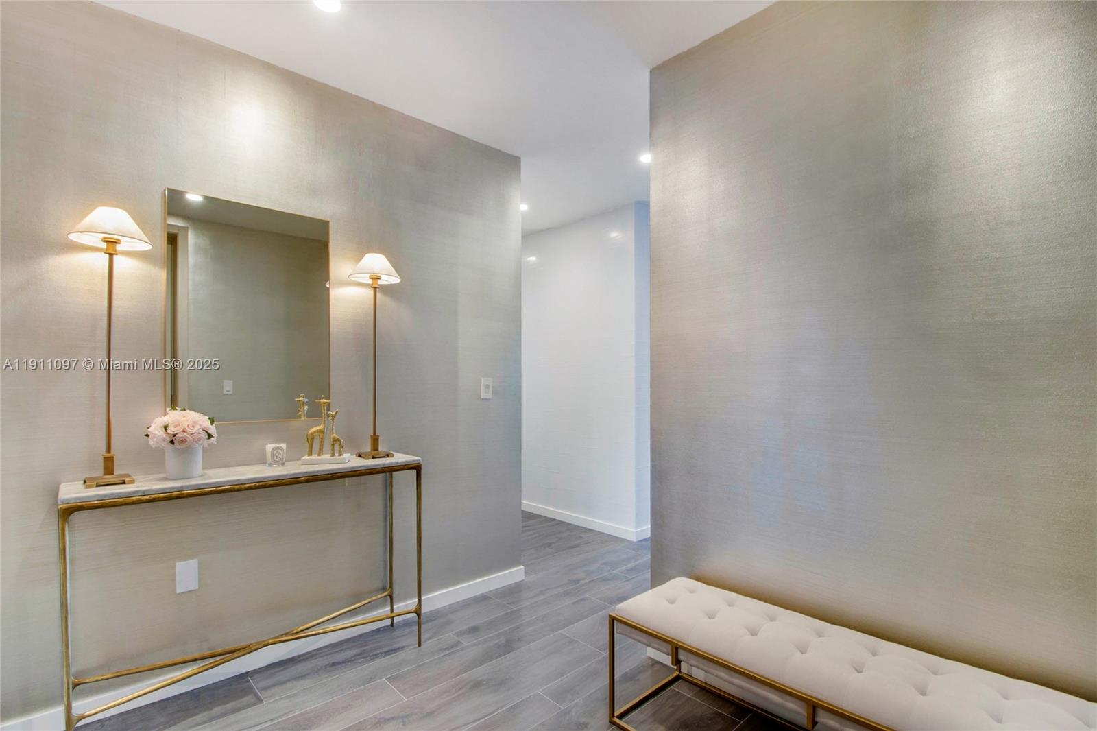 1000 Brickell Plz Unit: PH5807