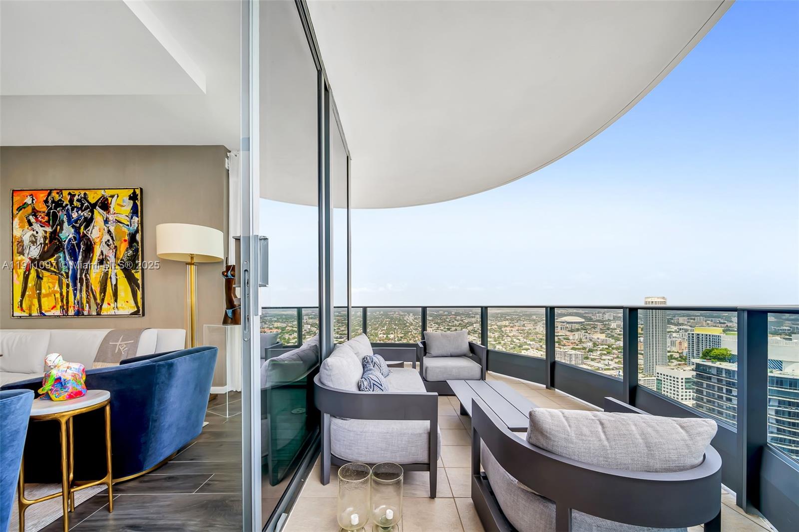 1000 Brickell Plz Unit: PH5807