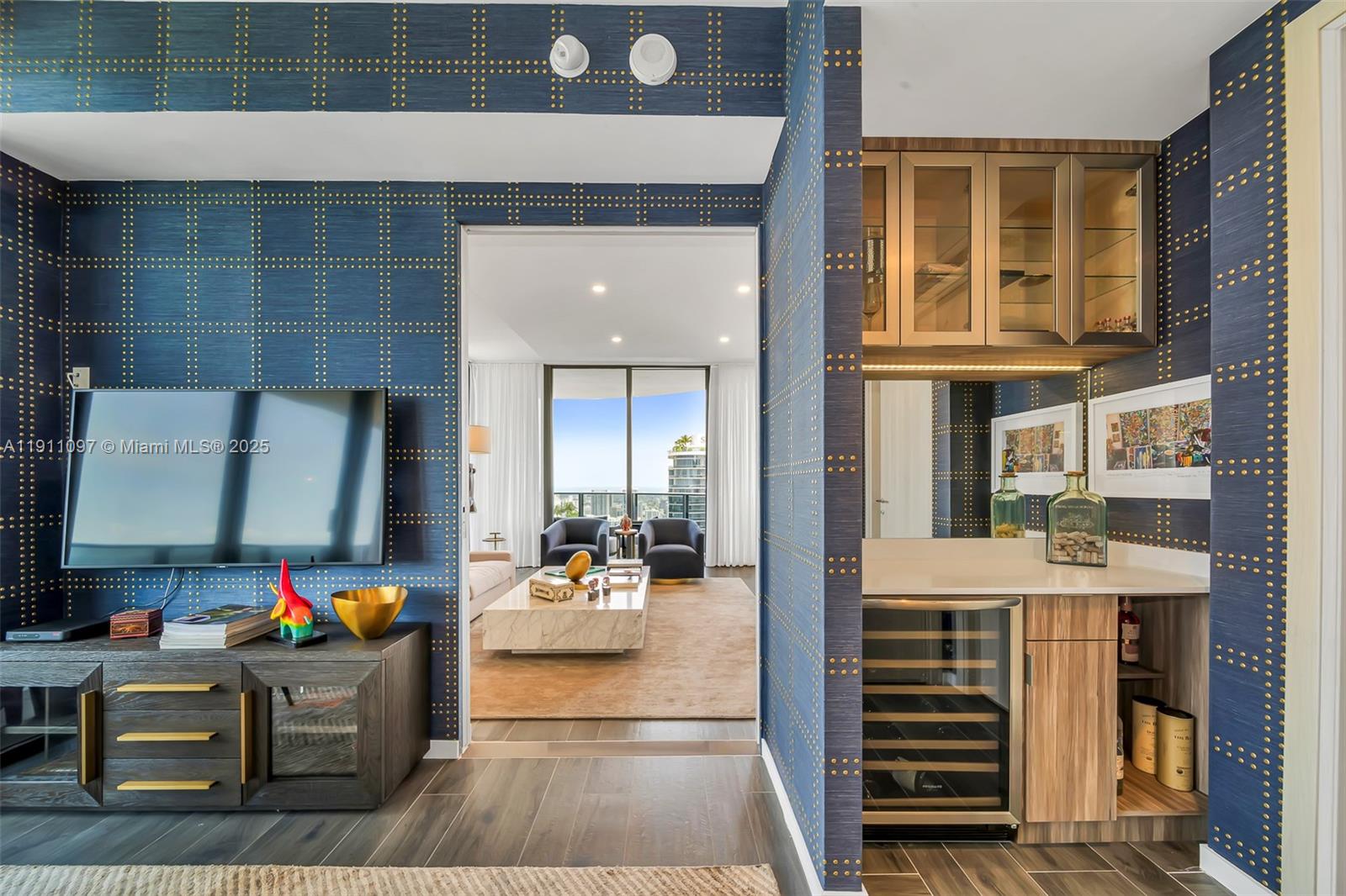 1000 Brickell Plz Unit: PH5807