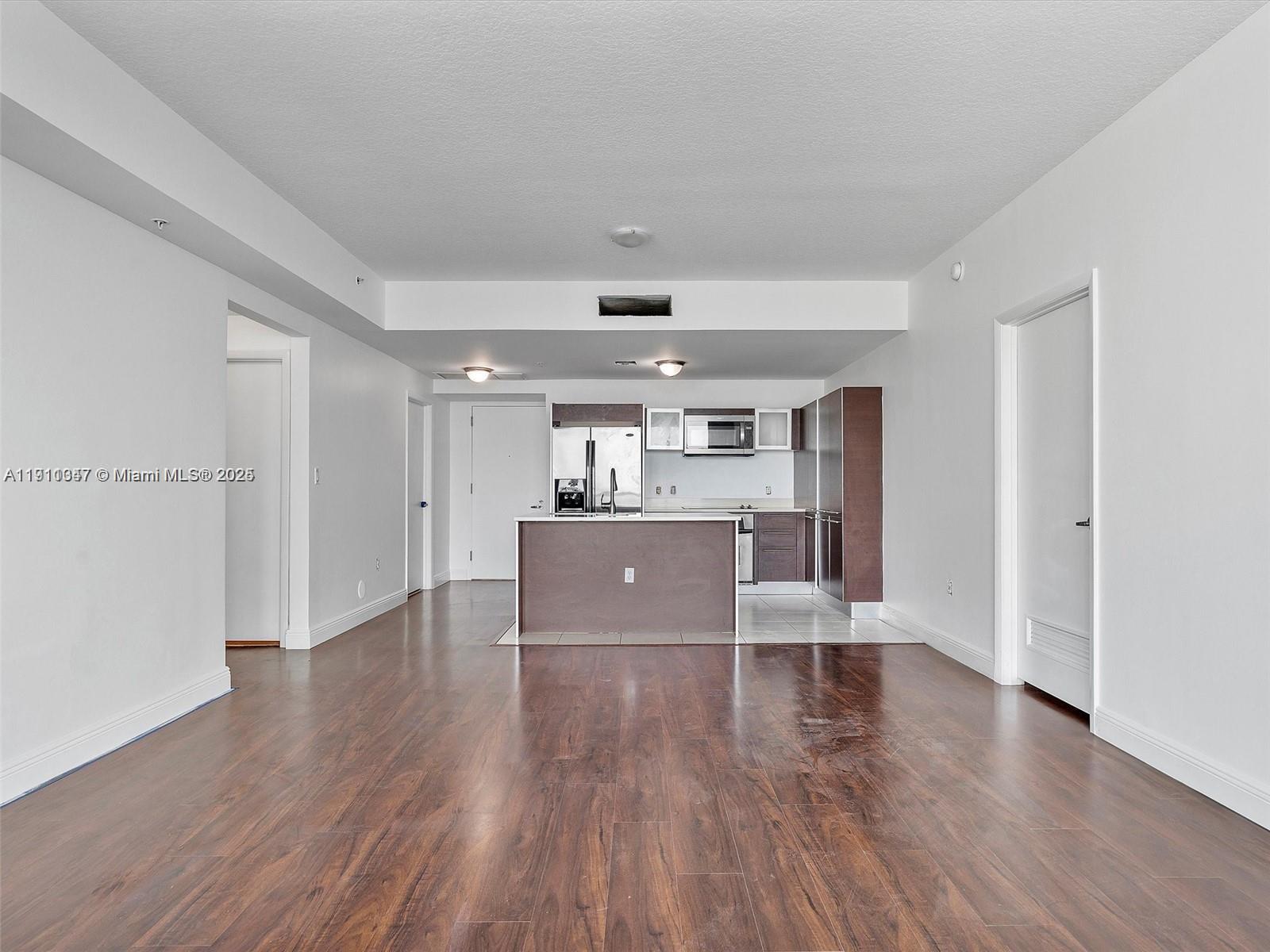 1900 N Bayshore Dr # 1614