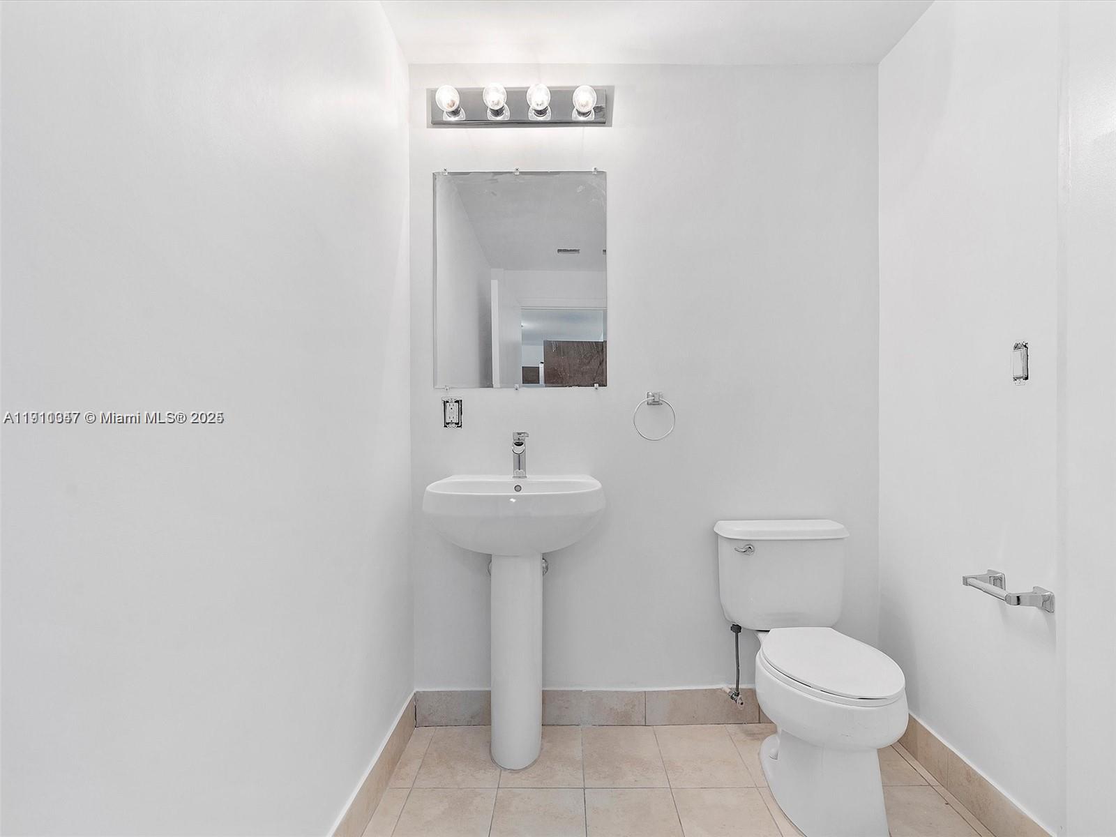 1900 N Bayshore Dr # 1614