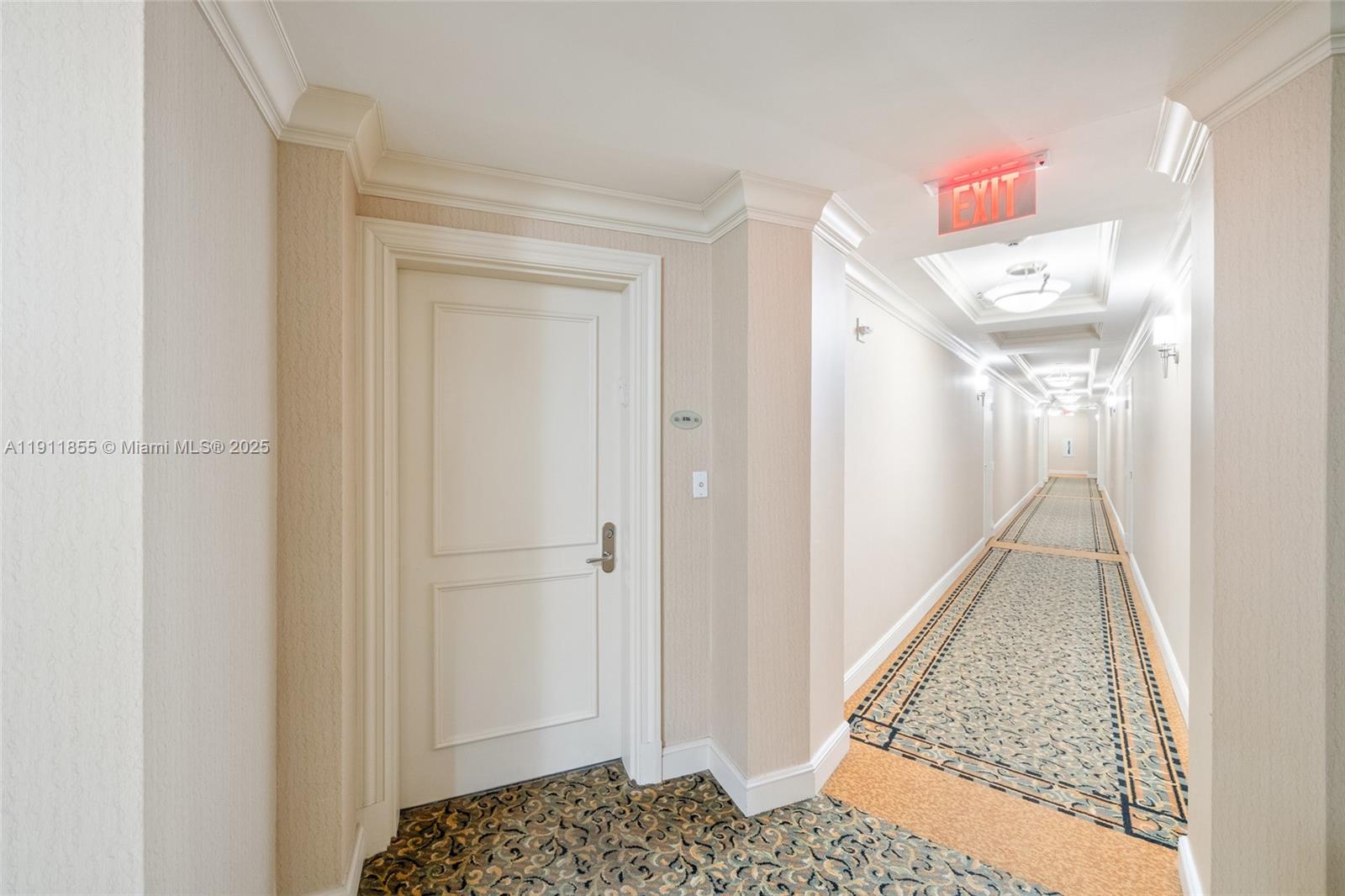 19900 E Country Club Dr # 816