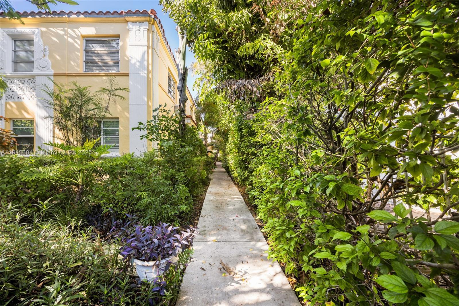 846 Jefferson Ave # 3