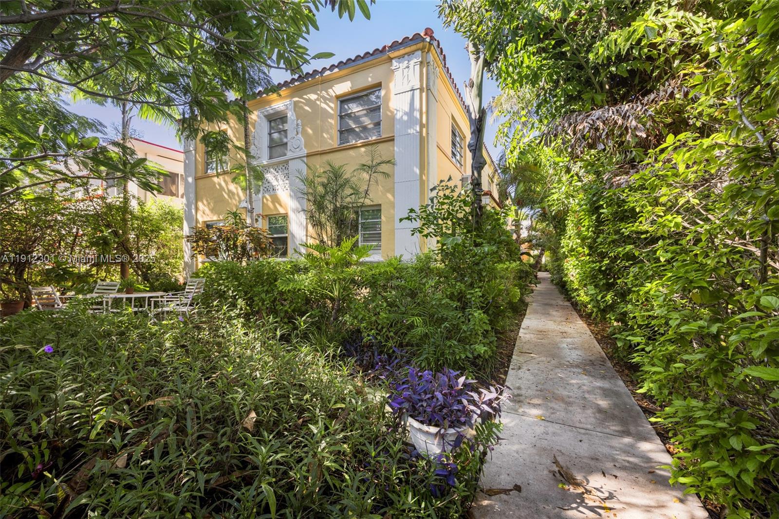 846 Jefferson Ave # 3