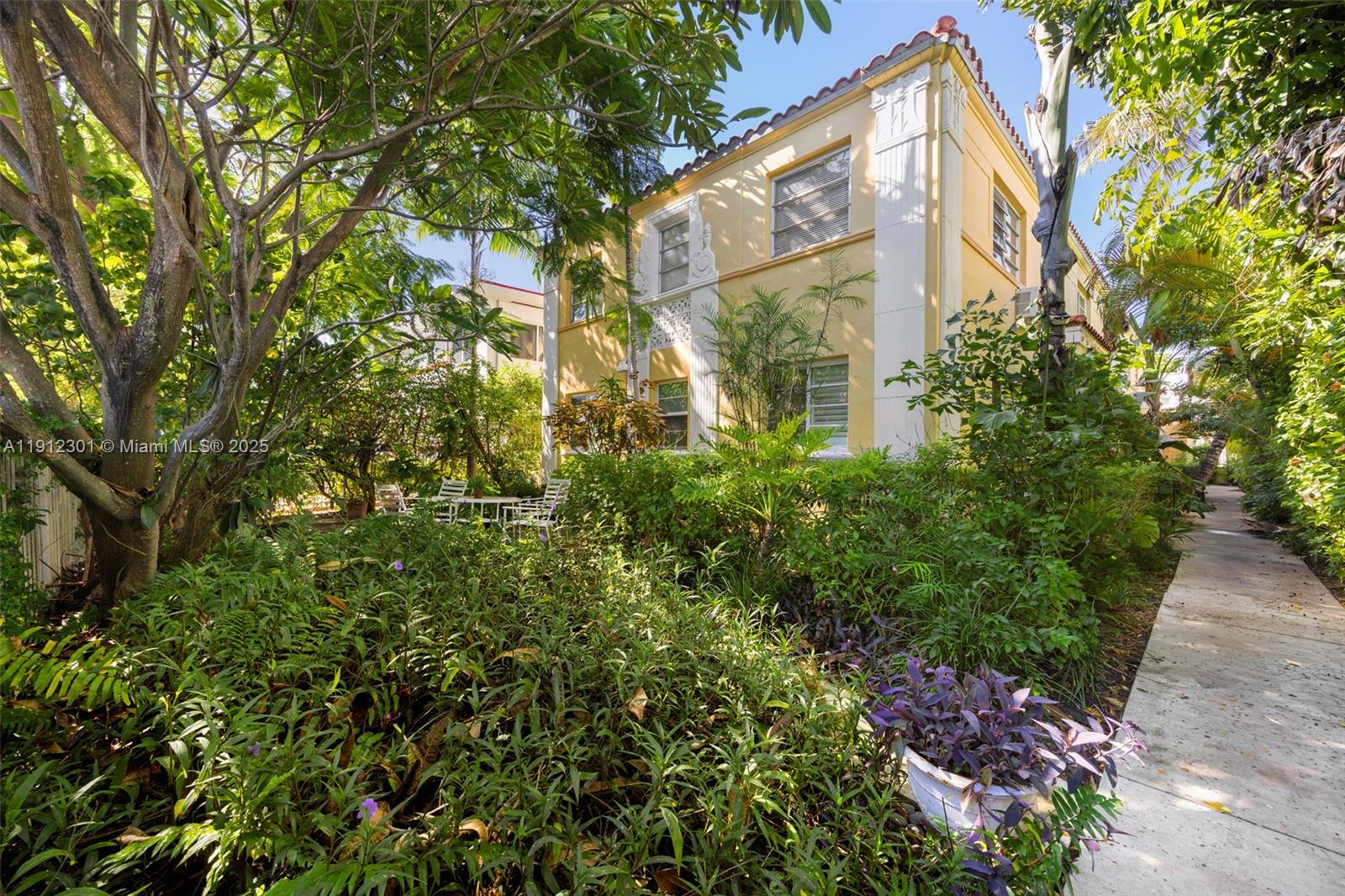 846 Jefferson Ave # 3