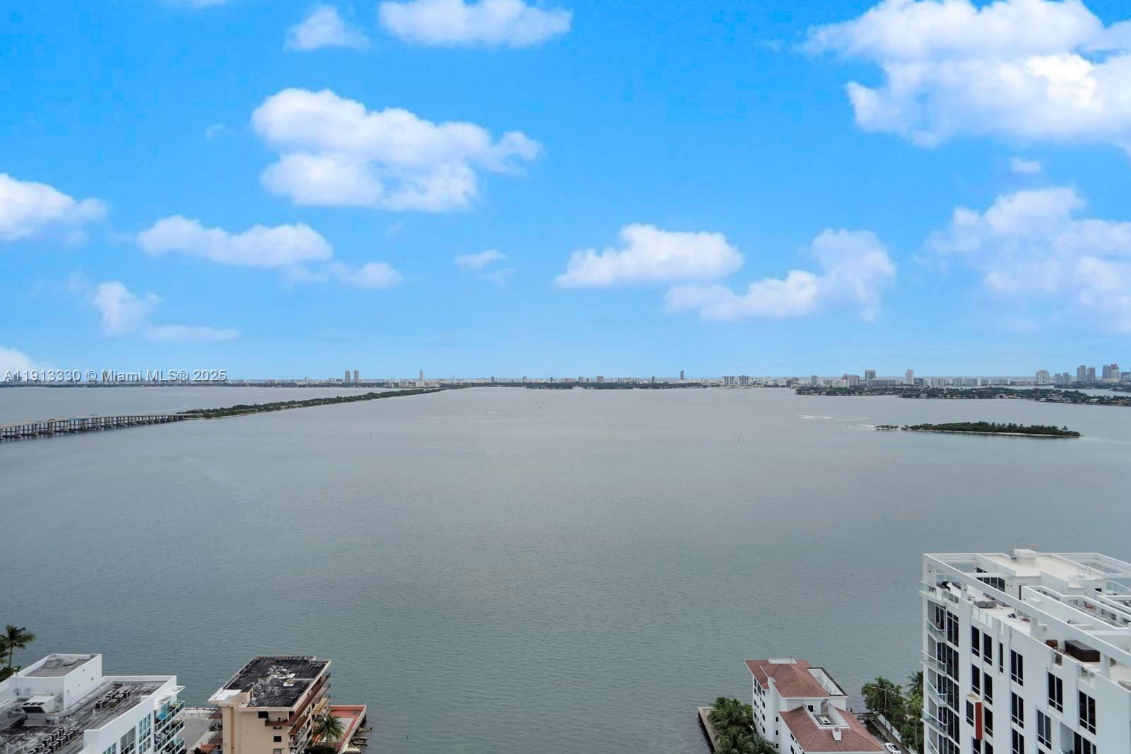 460 NE 28th St # 2806